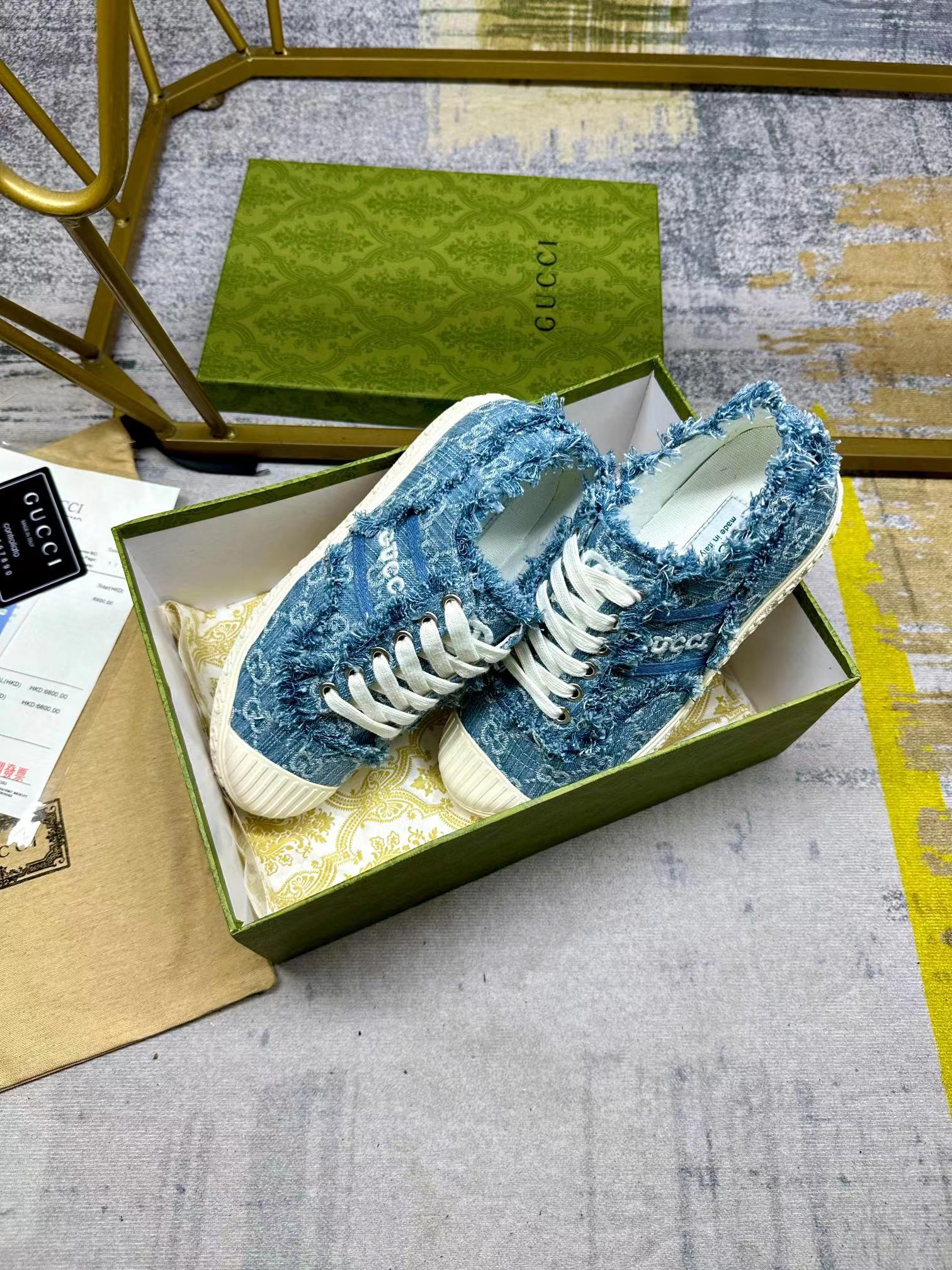 Gucci 030 Casual shoes HL002