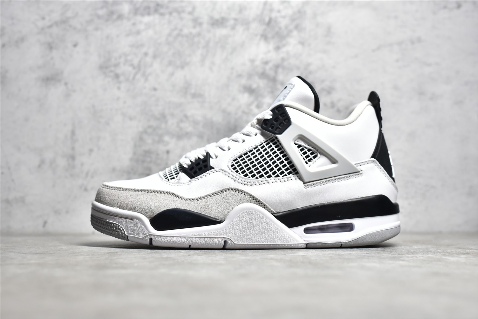 Air Jordan 4 Retro  Military Black  DH6927-111