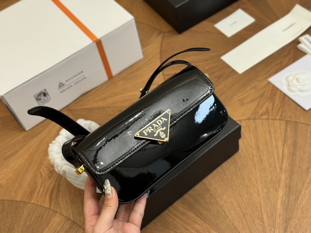 Prada Shoulder Bag 003 DB551 21cm