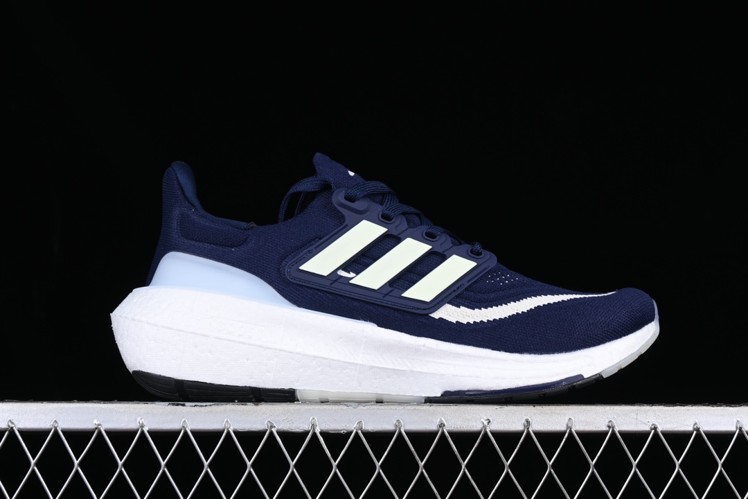 Ad Ultra Boost Light 23 Blue HP9203 XM542
