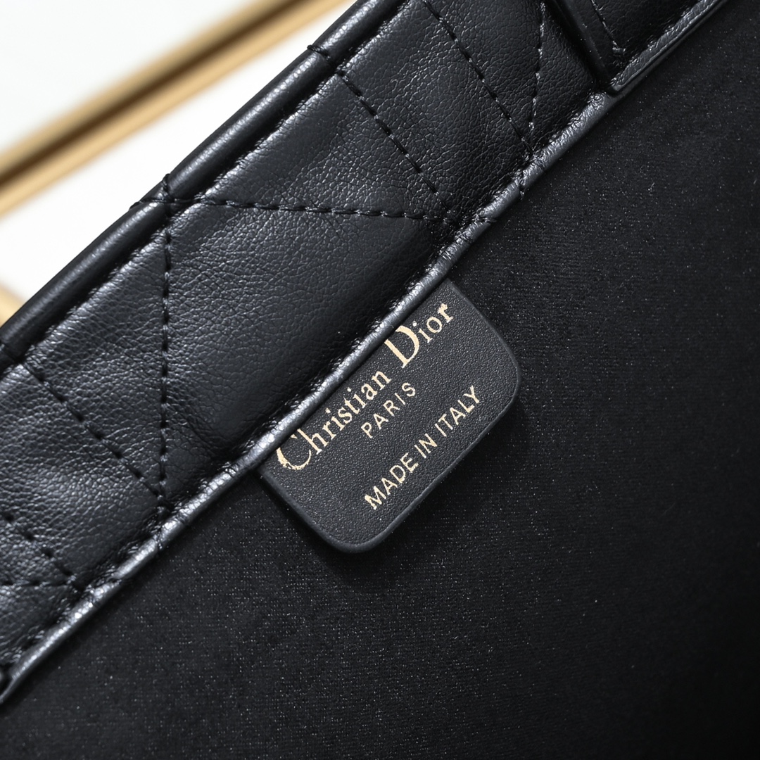 Medium Dior Book Tote 9898 XB061 36cm