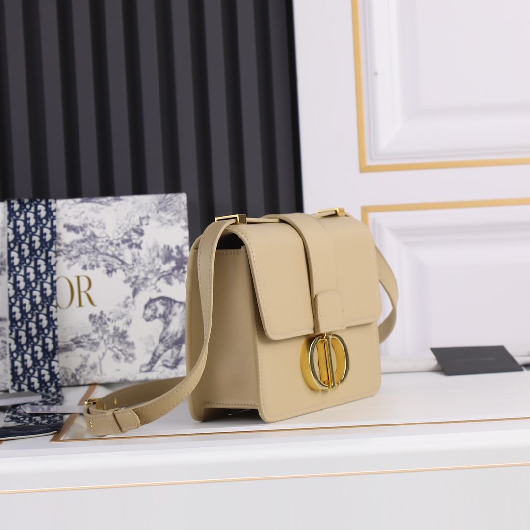 30 Montaigne Bag Apricot CD-1001 XB081 24cm