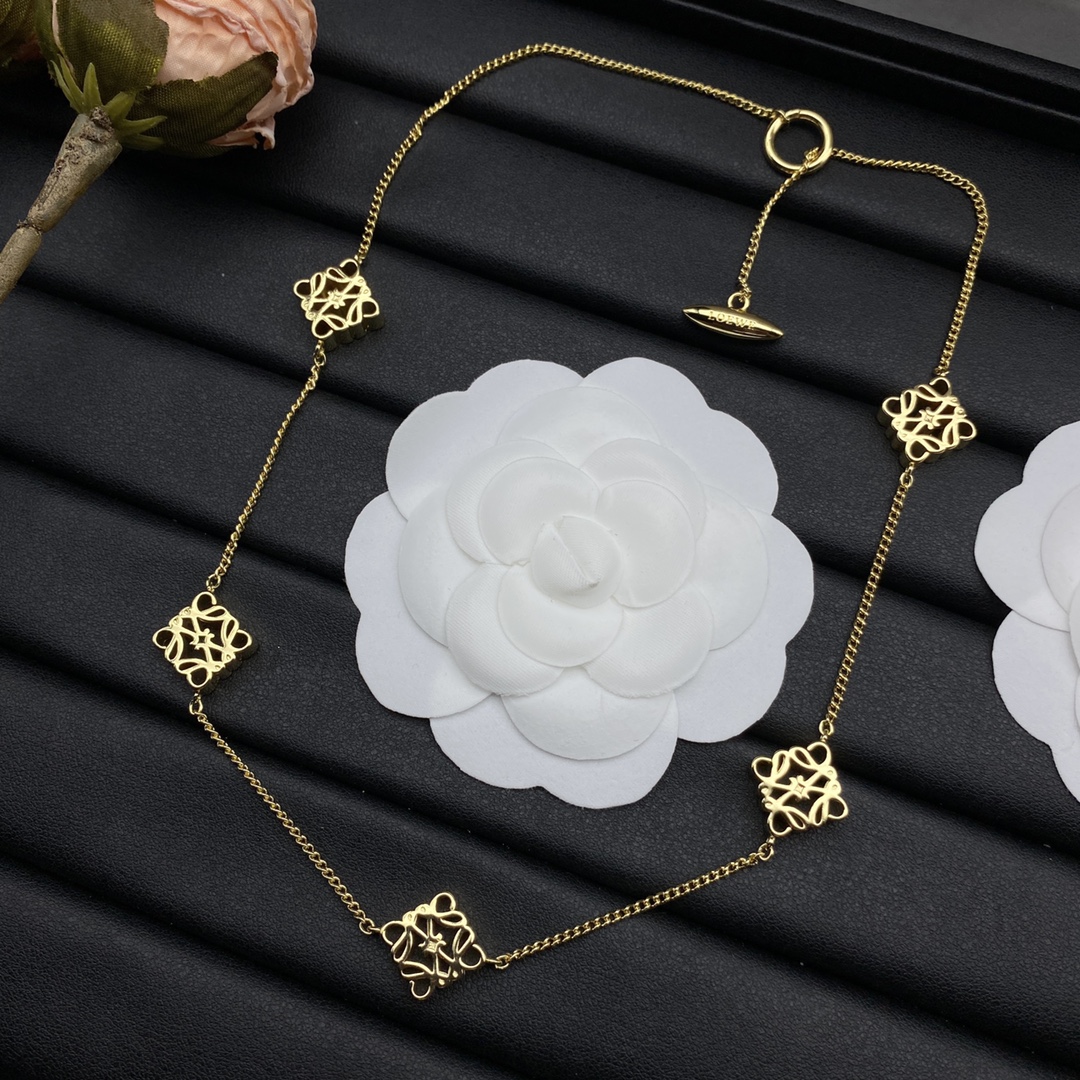 Loewe Jewelry Necklace Gold Hollow Square Logo Necklace