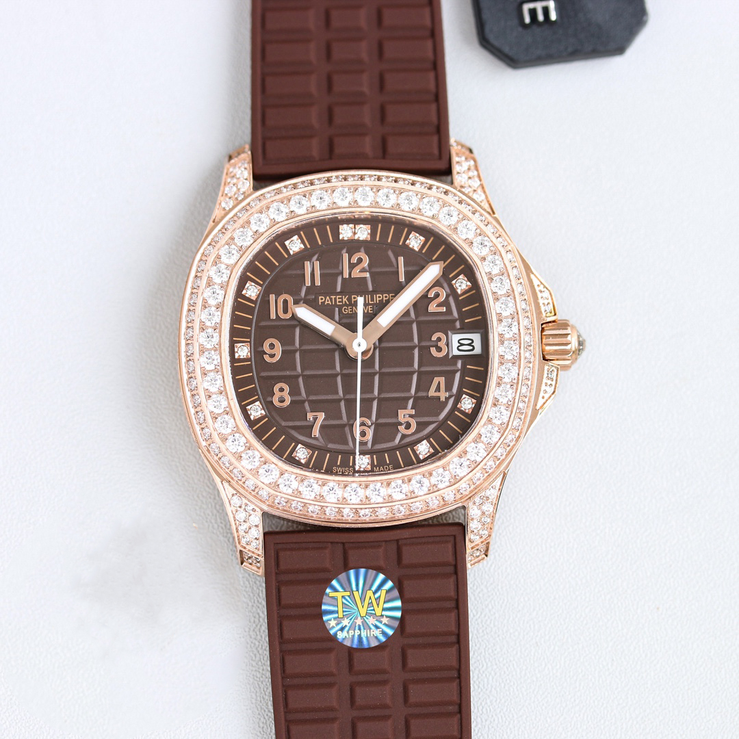 PATEK PHILIPPE AQUANAUT 5072 35.6mm