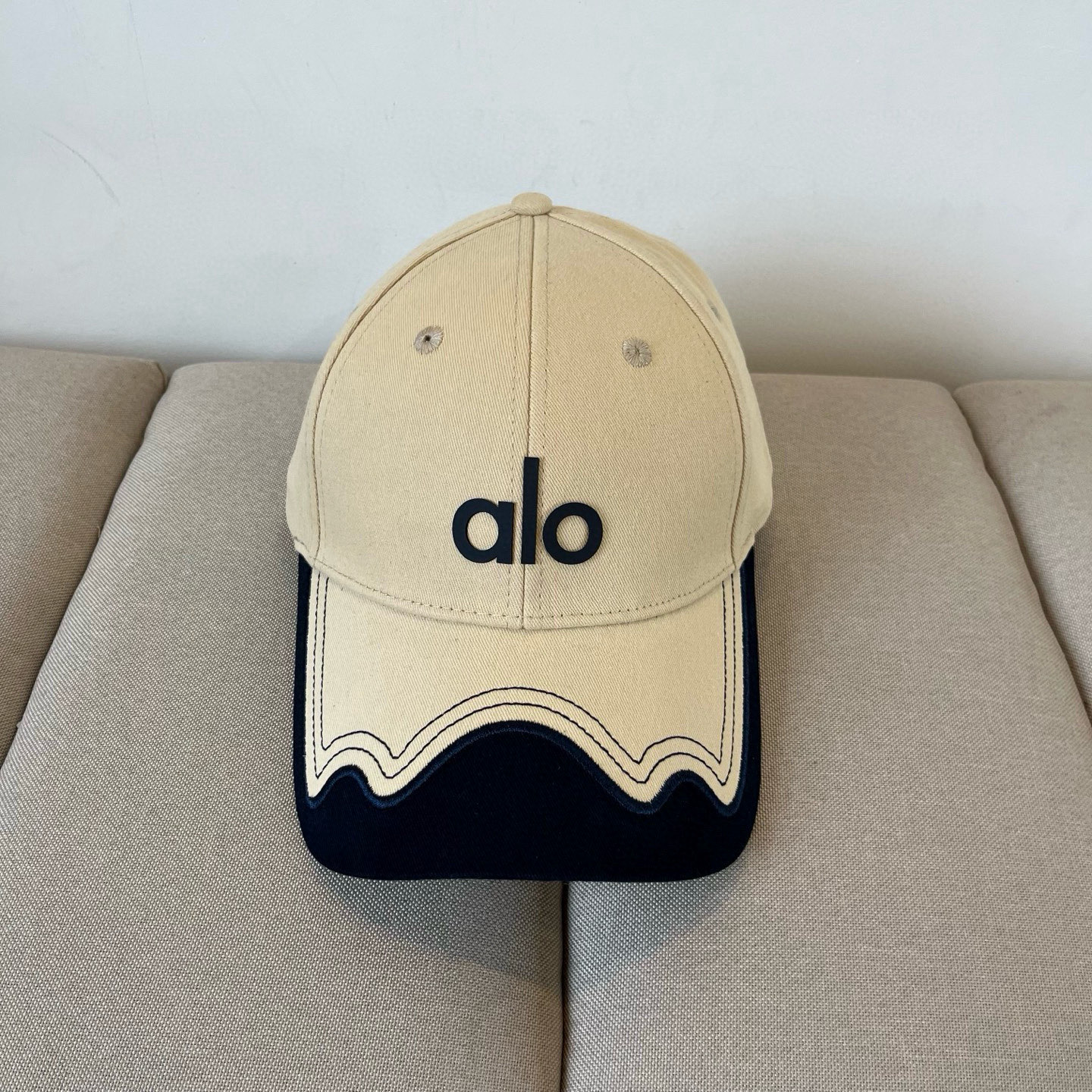 Alo Hat Baseball Cap With Contrasting Brim Accessories