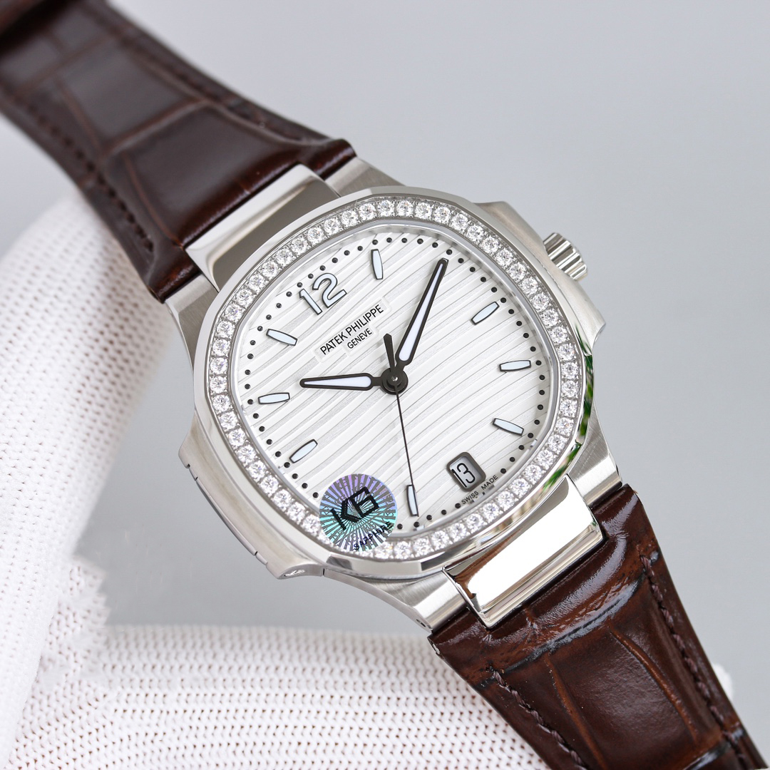 PATEK PHILIPPE NAUTILUS 7118 35.2mm