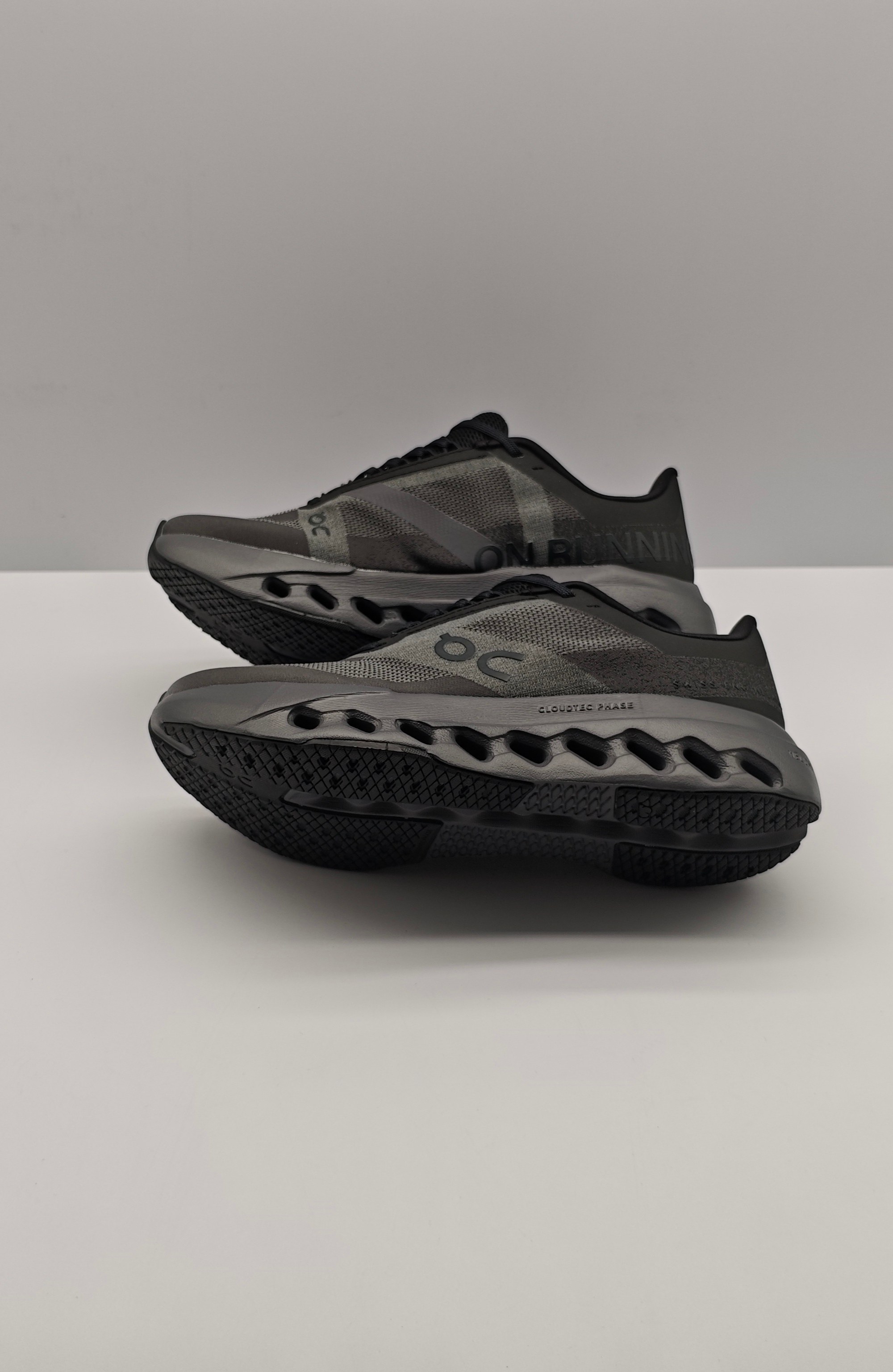 On Cloud Sneakers Sports shoes ON Cloudsurfer Next