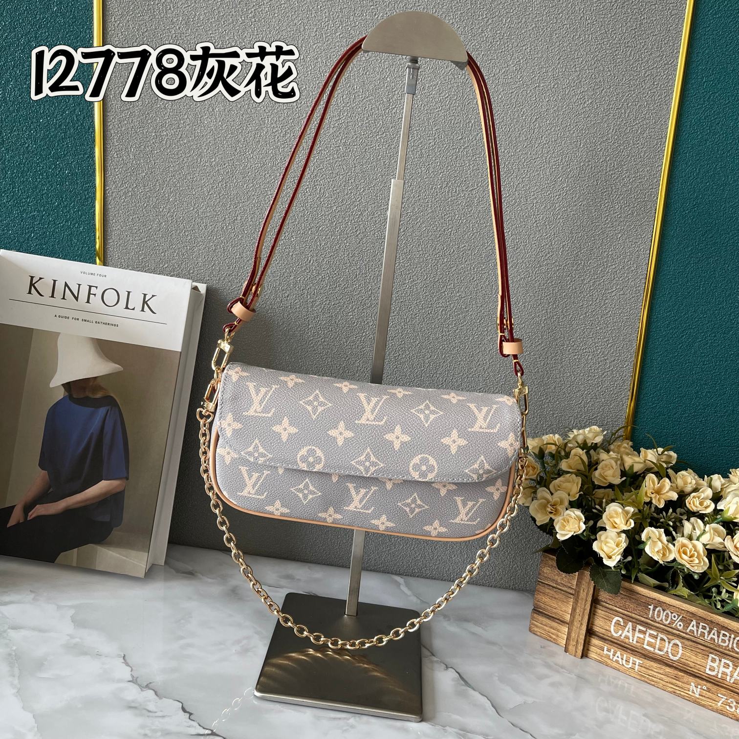 LV Wallet On Chain Ivy M12778 LM031 23.5cm