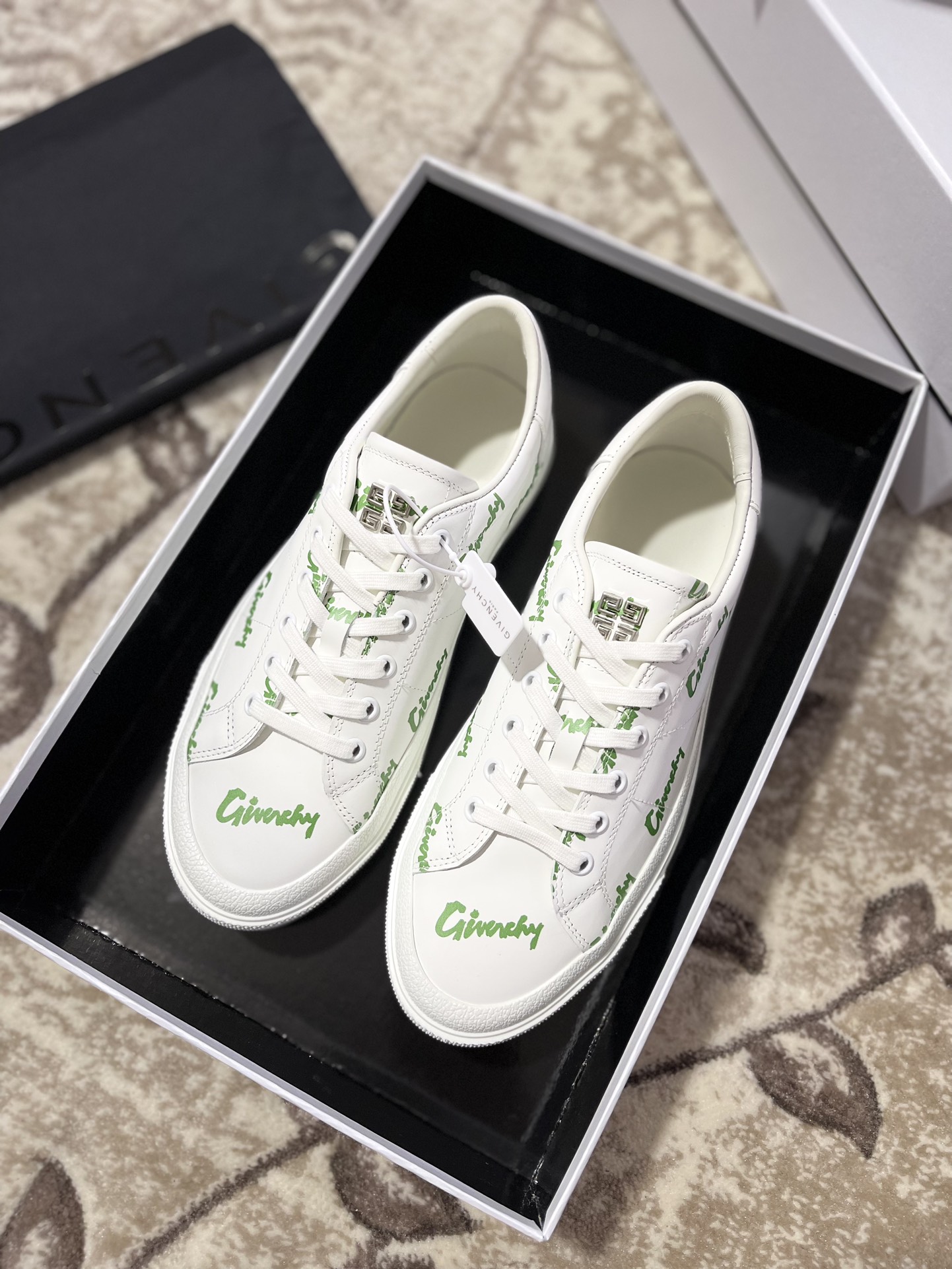 GIVENCHY 001 Casual shoes XM 023