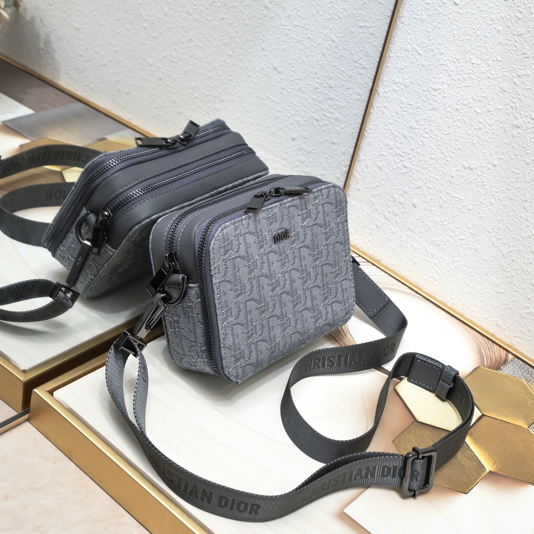 Dior Camera Bag 8888 XB061 17cm