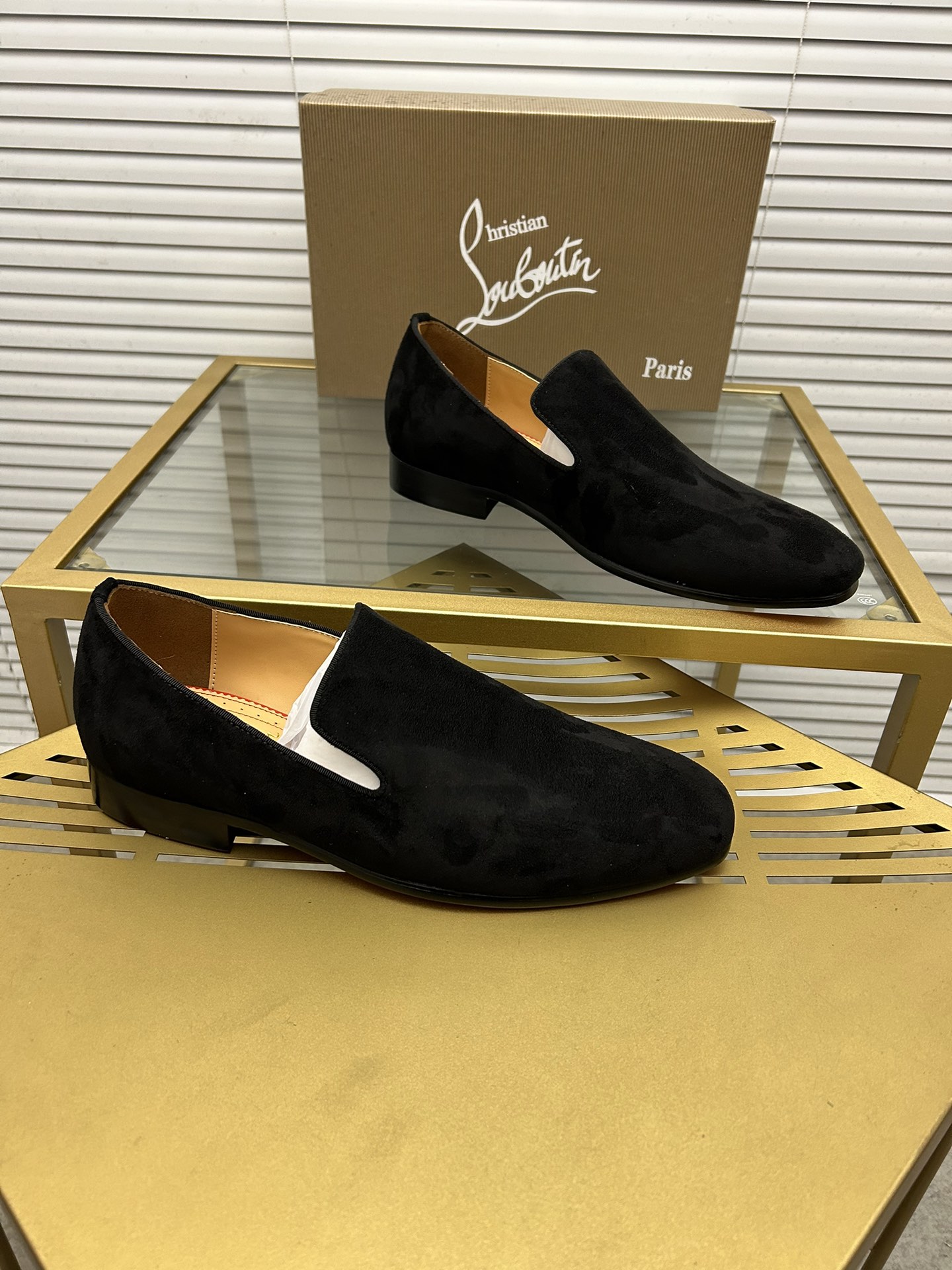 Christian Louboutin 040 Casual shoes HL003