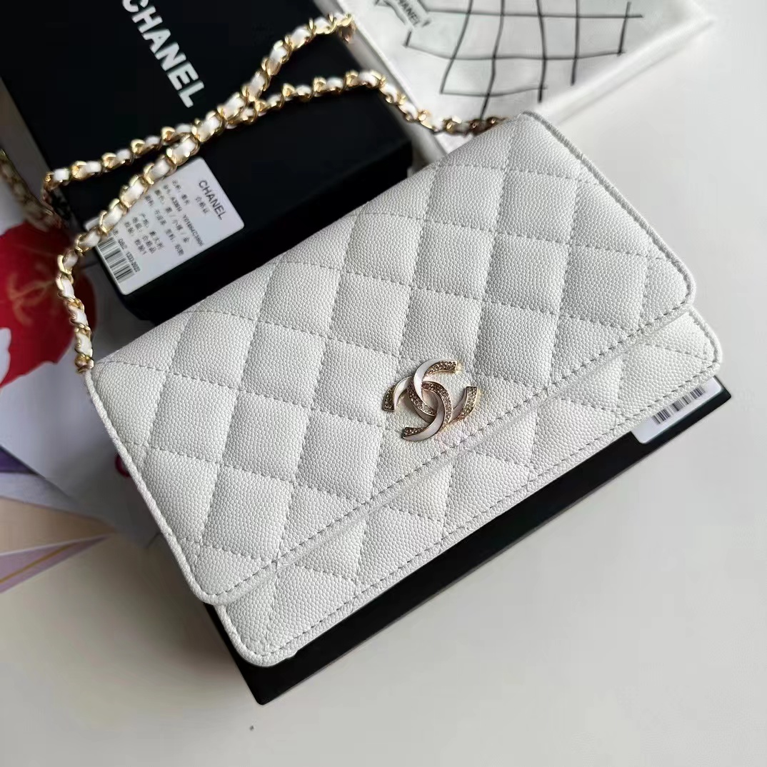 Chanel A33814 White LM531 19cm