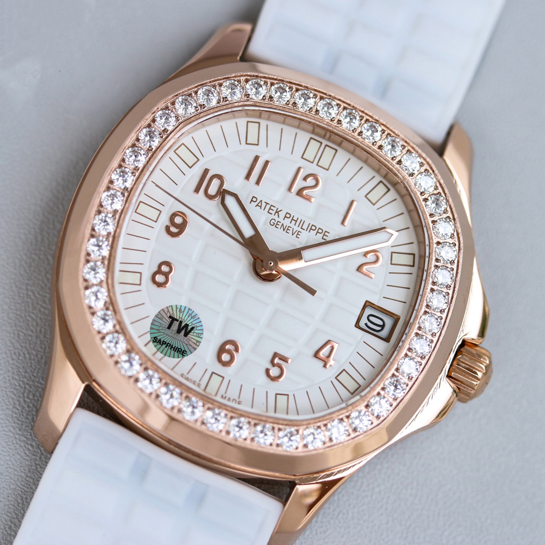 PATEK PHILIPPE AQUANAUT 5072 35.6mm