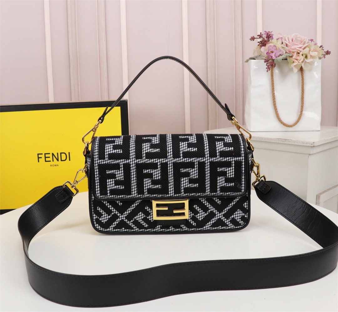 Fendi8816JQE002 27*6*15 cm