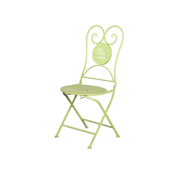Outdoor foldable table and chair