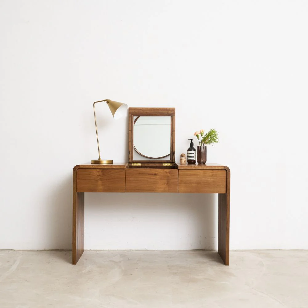 Desk With Dressing Mirror