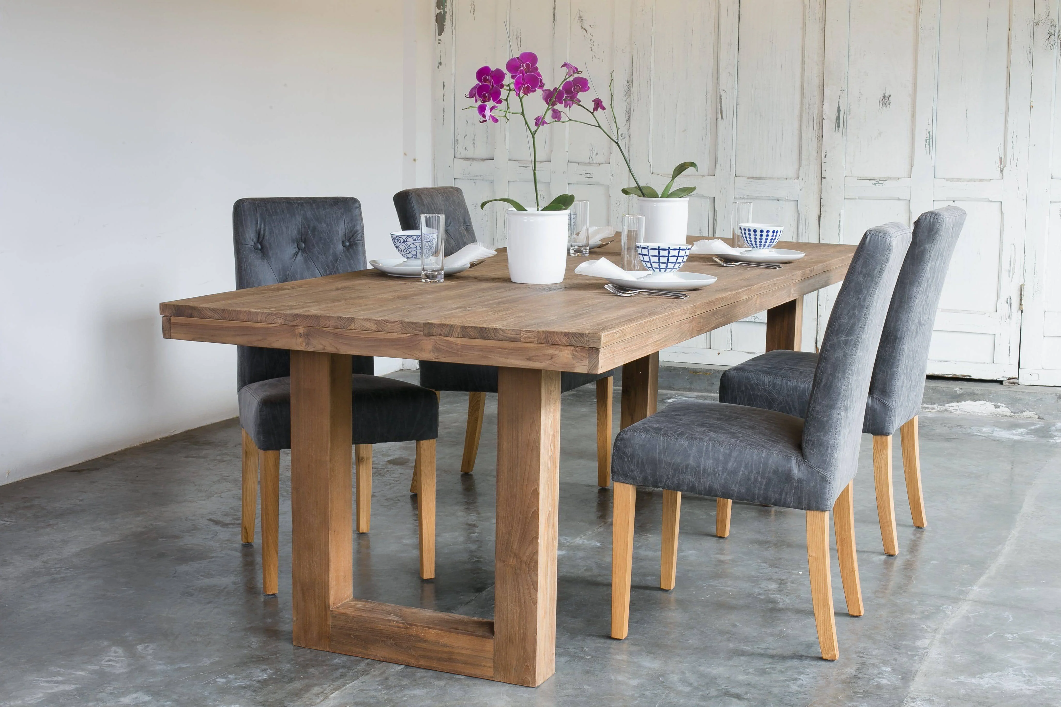 dBodhi Essential Dining Table (U-leg)