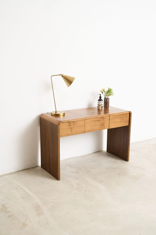 Desk With Dressing Mirror