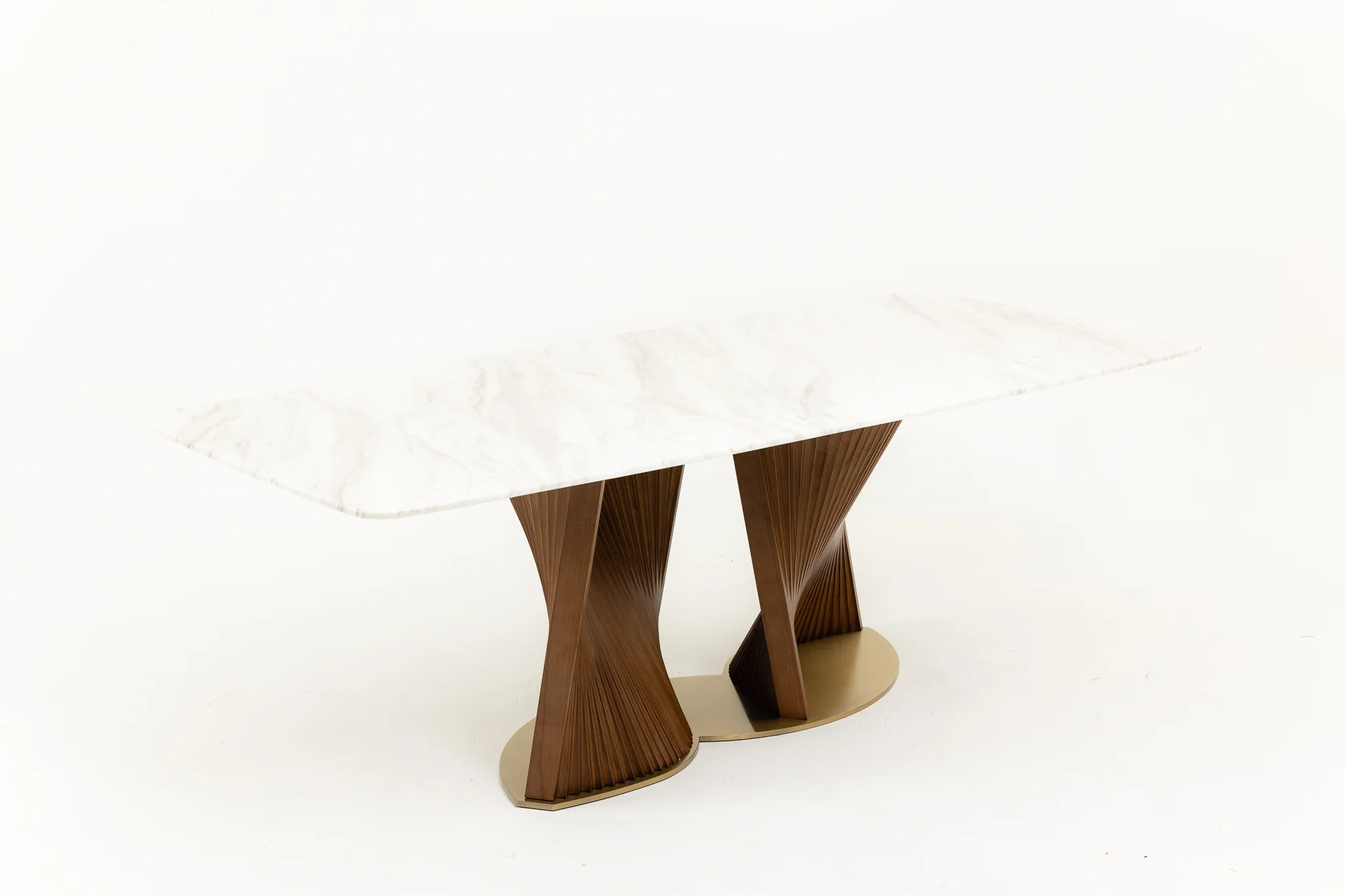 DORCHESTER Dining Table