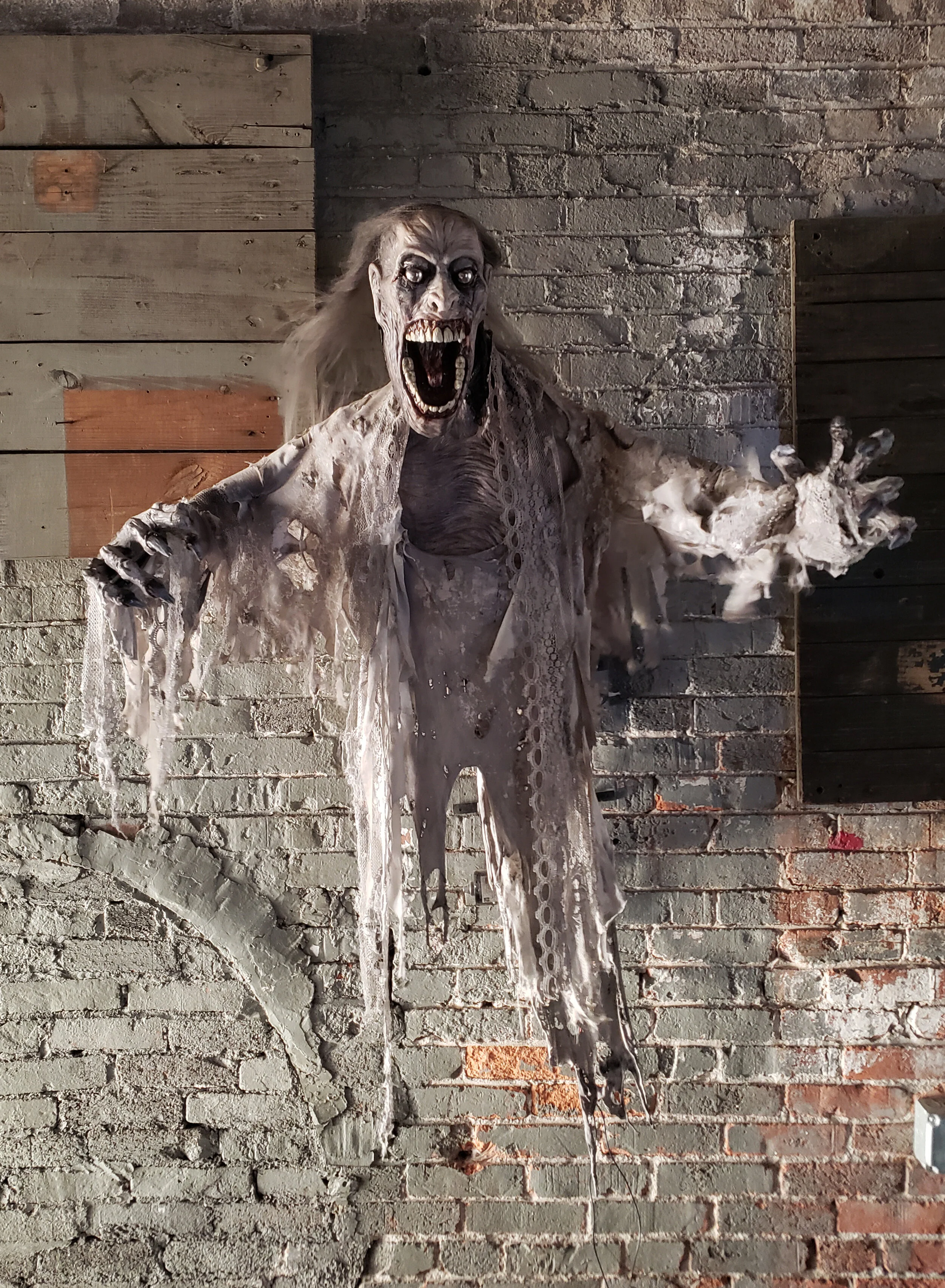 Glow-in-the-Dark Decaying Zombie Ghost Animatronic Prop Monster Halloween Decor : 64-Inches Tall