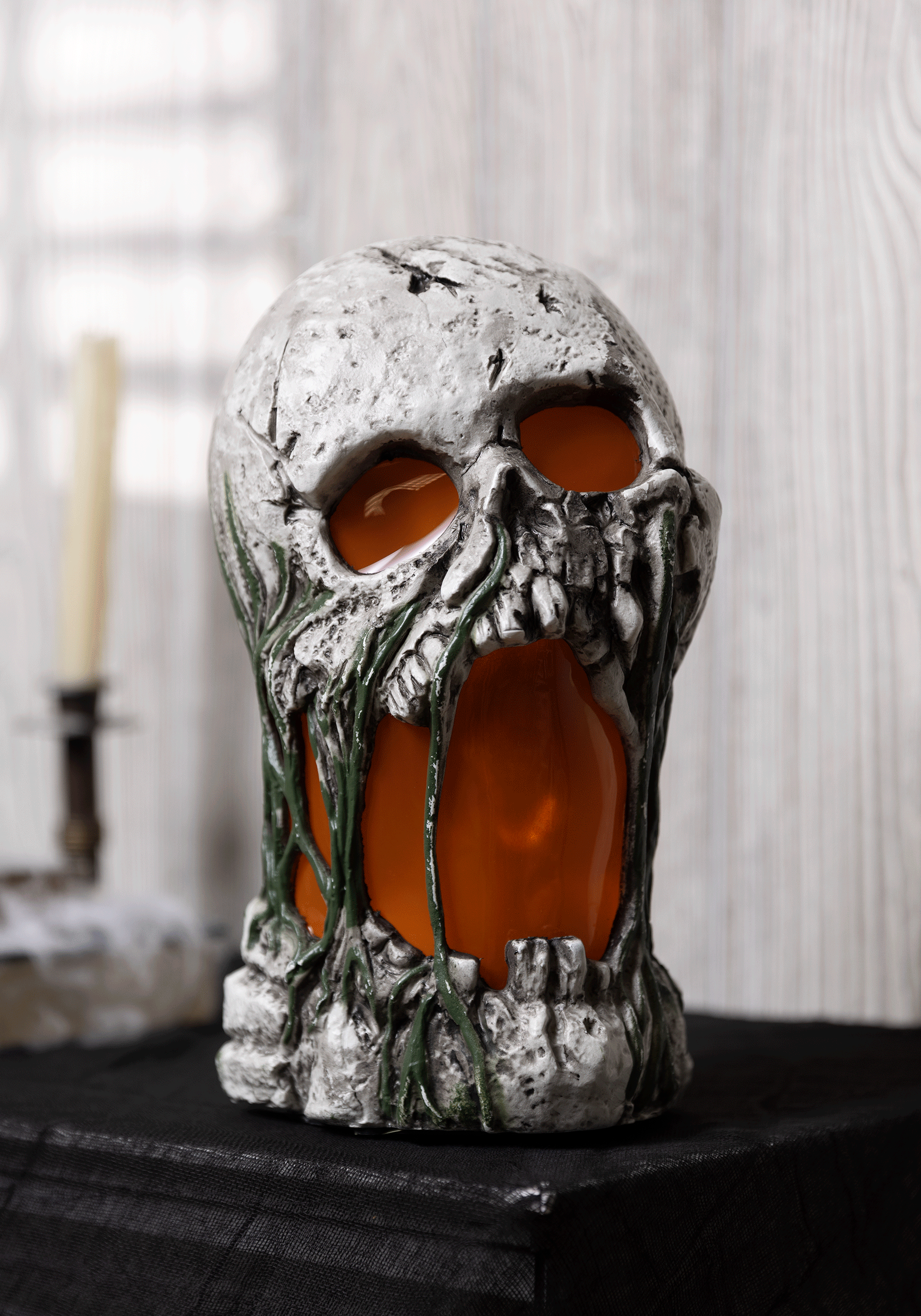 Light Up Flaming Rotted Skull 12