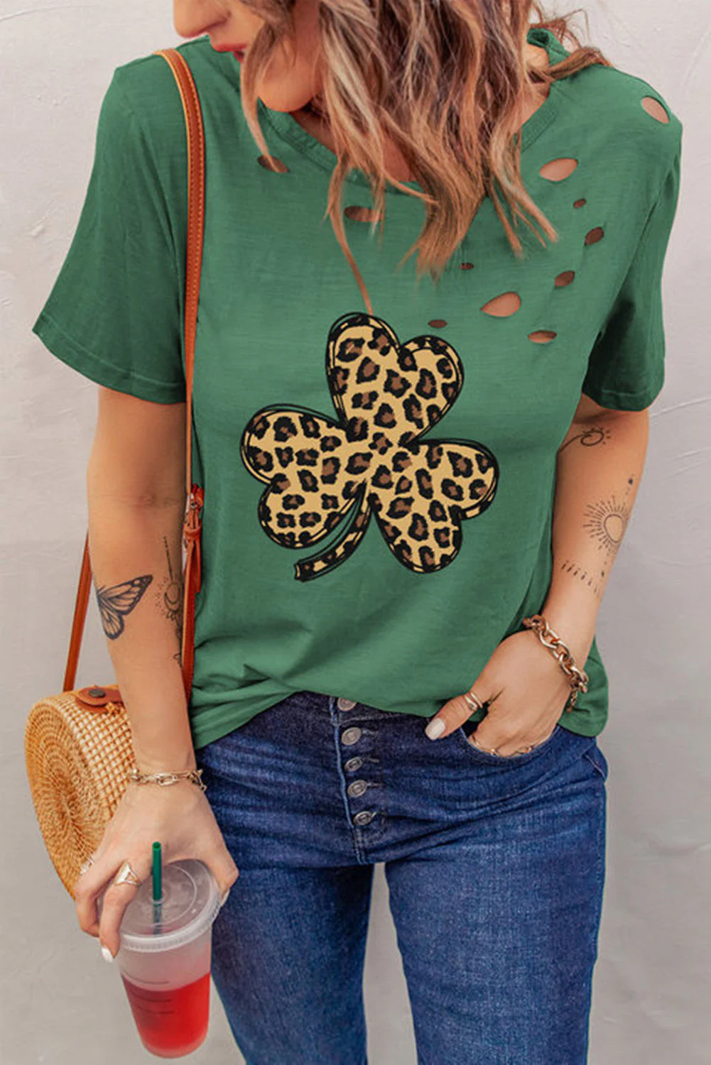 Clover Leopard Short Sleeve T-shirt。