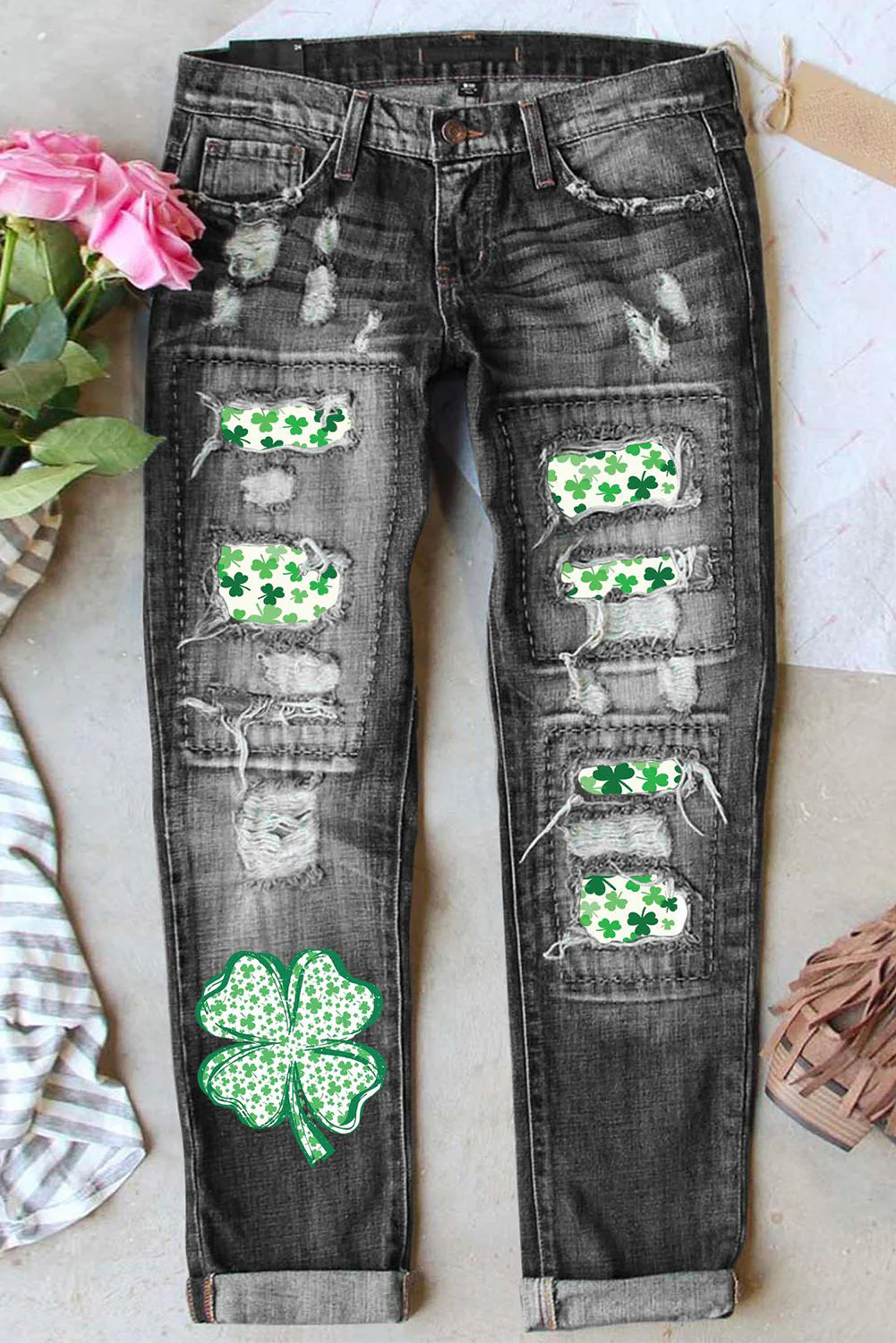 Shamrock Clover Ripped Patchwork Casual Jeans。