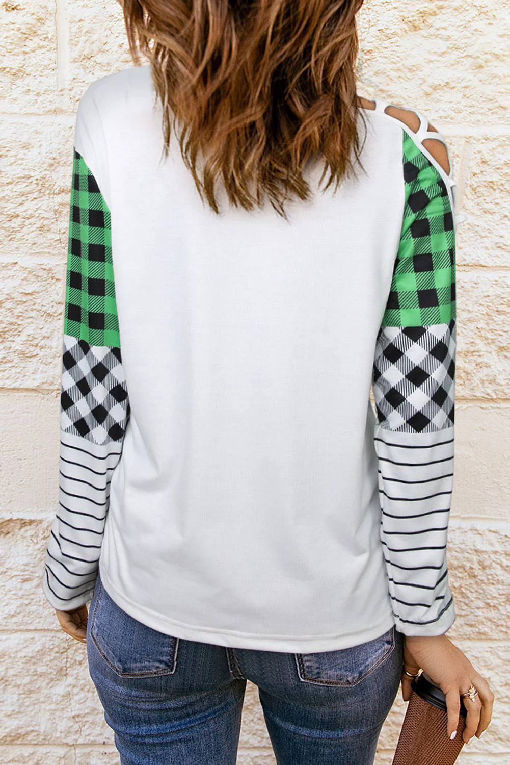 Green Plaid Scoop Neck Long Sleeve T-shirt.
