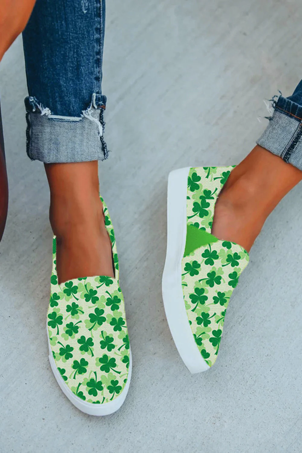 St. Patrick's Day Shamrock Print Slip-on Flat Shoes。