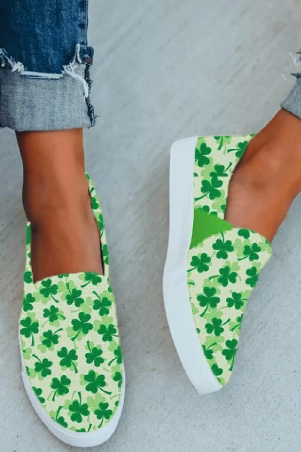 St. Patrick's Day Shamrock Print Slip-on Flat Shoes。