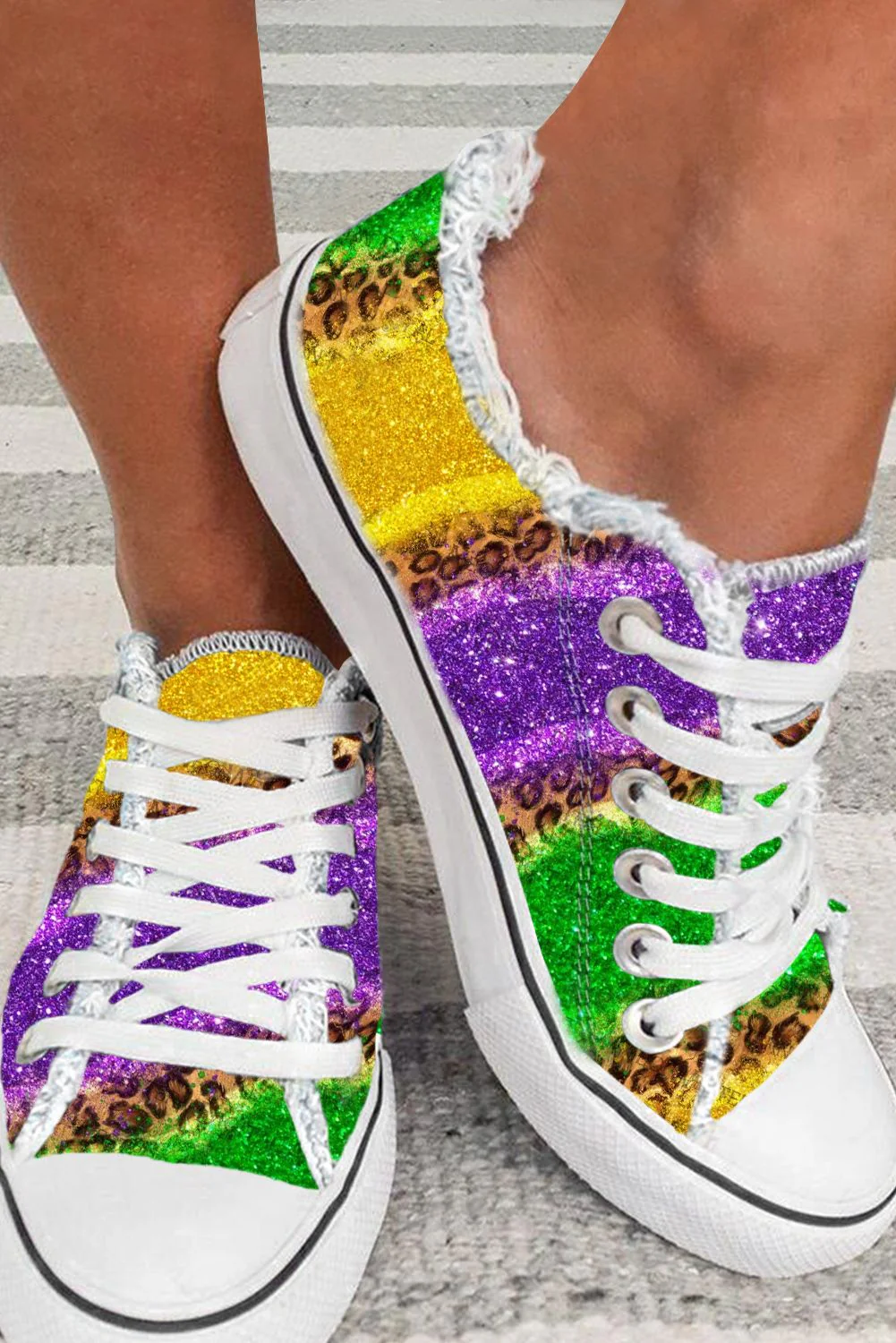 Mardi Gras Carnival Leopard Ombre Flats Canvas Shoes。