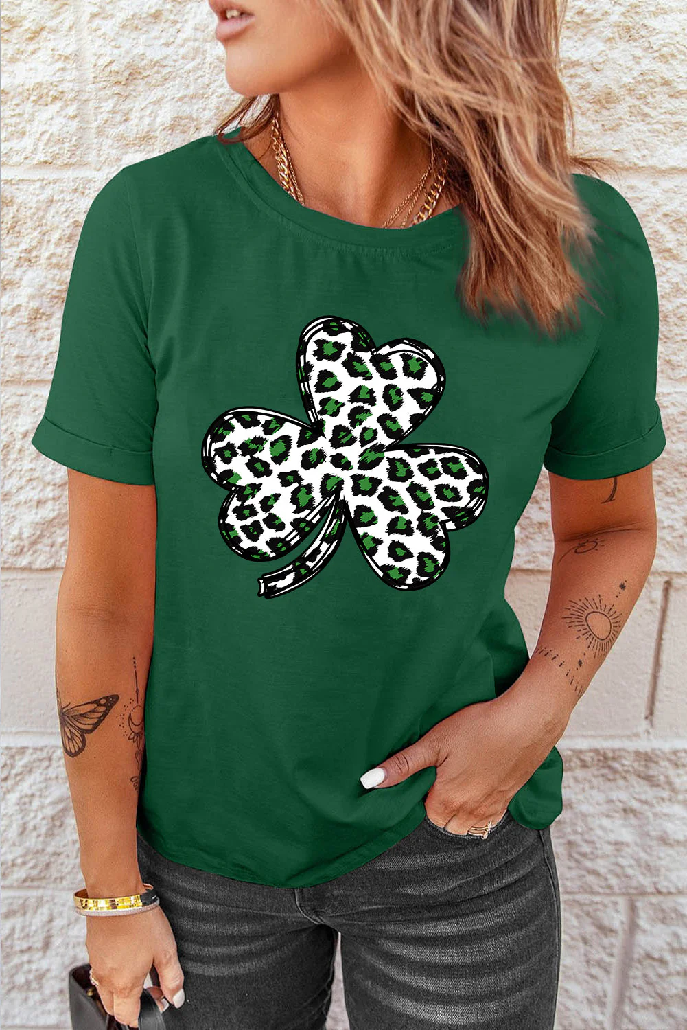 Leopard Shamrock Short Sleeve T-shirt Green。