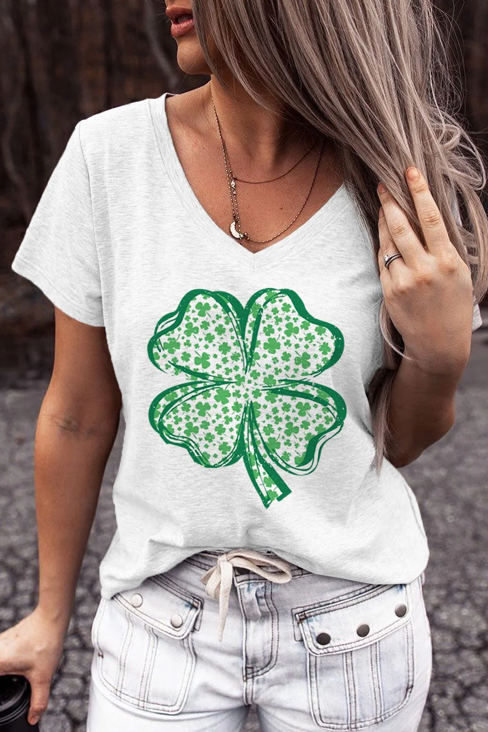 St. Patrick's Day Green Clover V Neck Shift Casual T-Shirts。