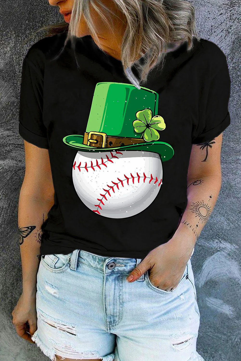 Green Hat Baseball Graphic Round Neck Shift Casual T-Shirts.