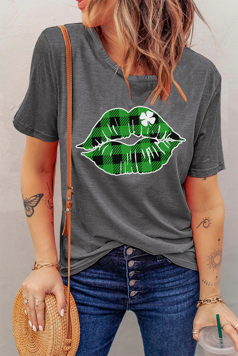 Green Plaid Clover Lips T Shirts。