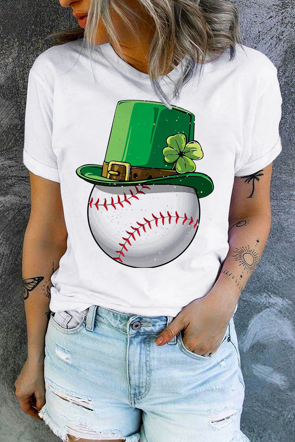 Green Hat Baseball Graphic Round Neck Shift Casual T-Shirts.