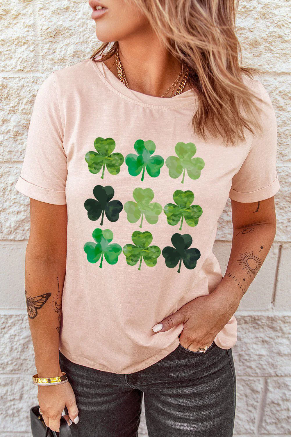 Pink Plants Casual Short Sleeve T-shirt.