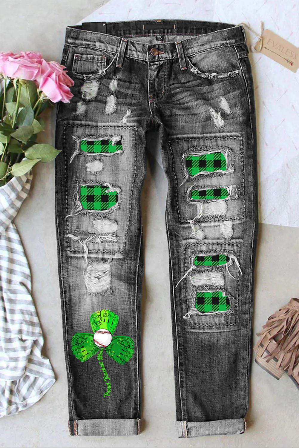 St. Patrick's Day Plaid Shamrock Graphic Ripped Denim Casual Jeans。