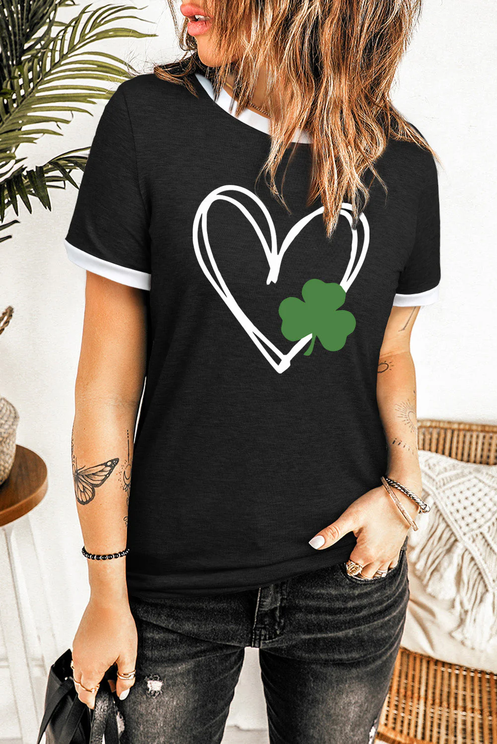St Patrick Clover Heart Print Crewneck Graphic T-shirt。