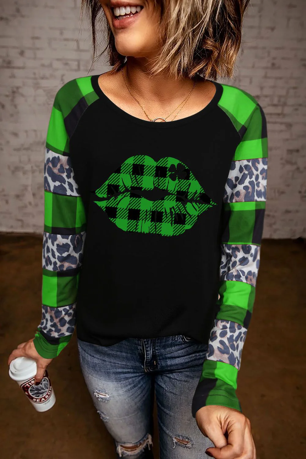 Green Plaid Casual Round Neck T-shirt.