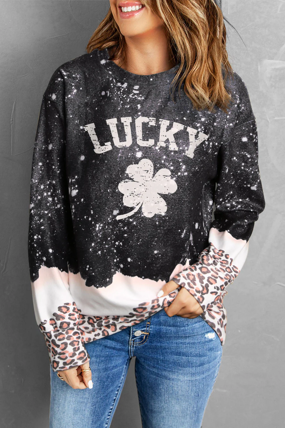 Lucky Clover Leopard Round Neck Shift Casual sweatshirt.