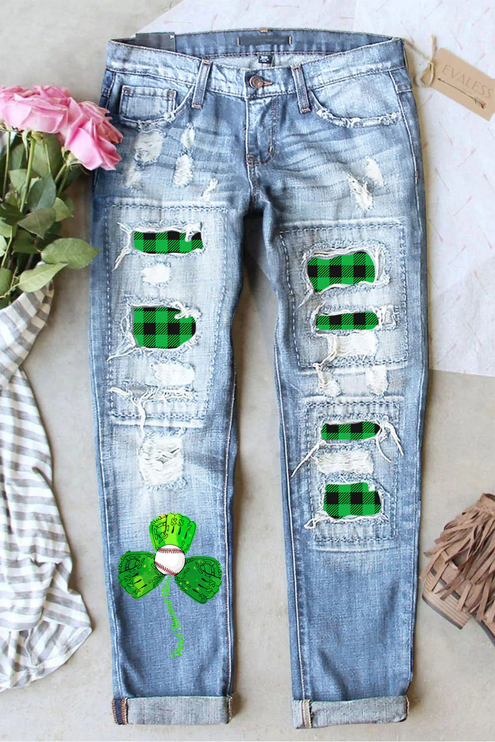 St. Patrick's Day Plaid Shamrock Graphic Ripped Denim Casual Jeans。