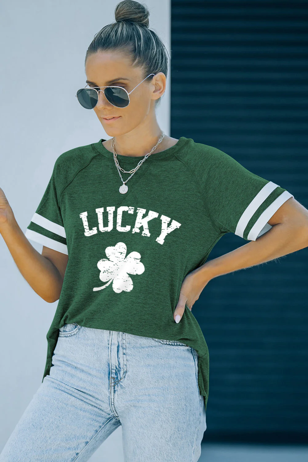 Clover Lucaky Slogan Round Neck Shift Casual T-Shirts。