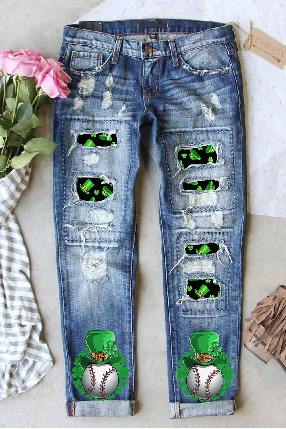 Green Hat Baseball Graphic Ripped Casual Denim Jeans。