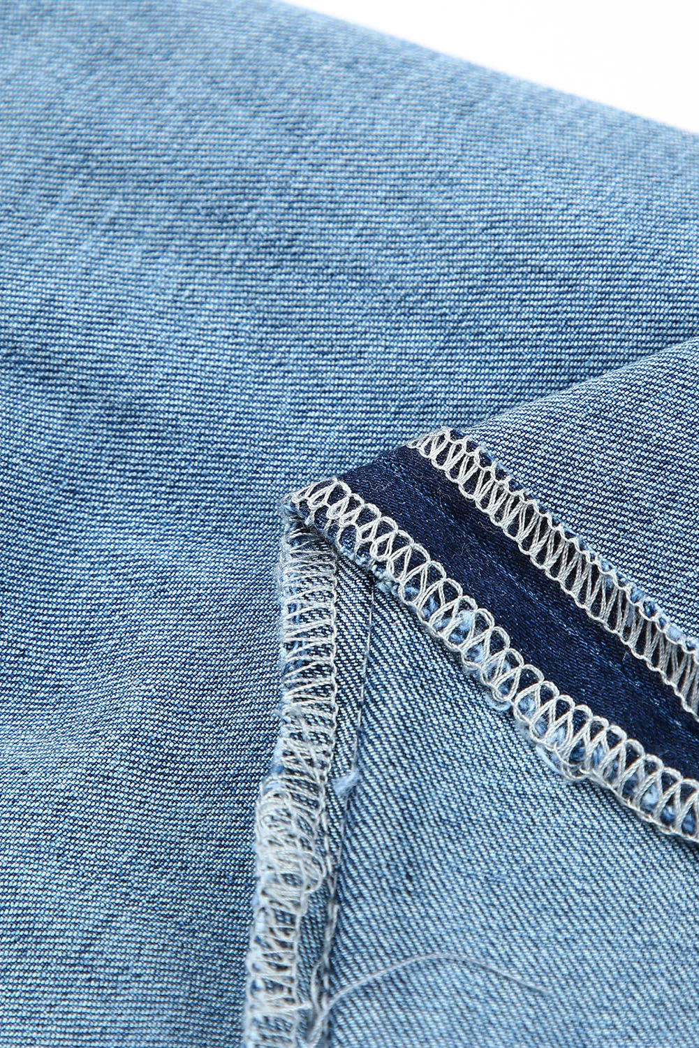 Shamrock Casual Ripped Jeans。