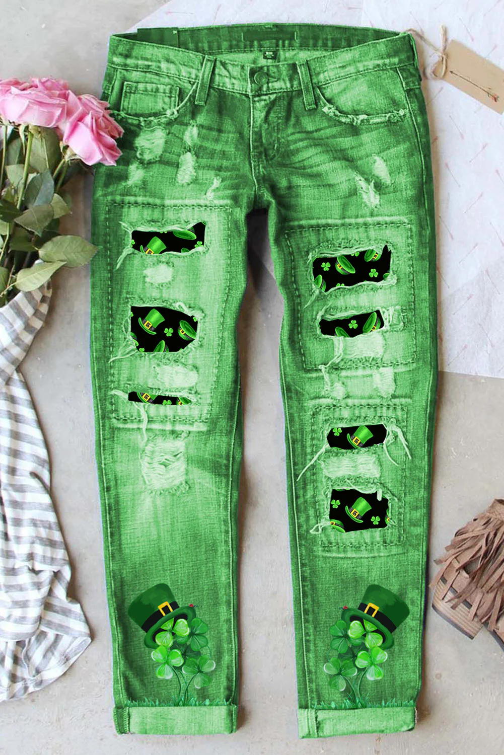 Green Shamrock Clover Ripped Casual Jeans。