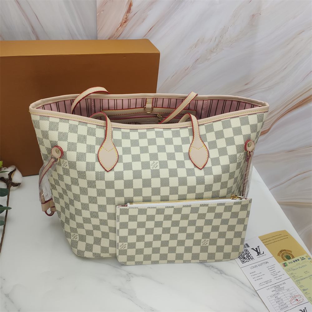 LOUIS VUITTON Monogram Neverfull MM Tote Bag