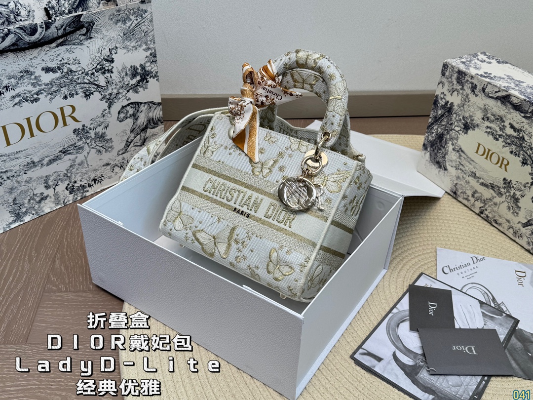 DIOR Medium Lady D-Lite bag 24CM