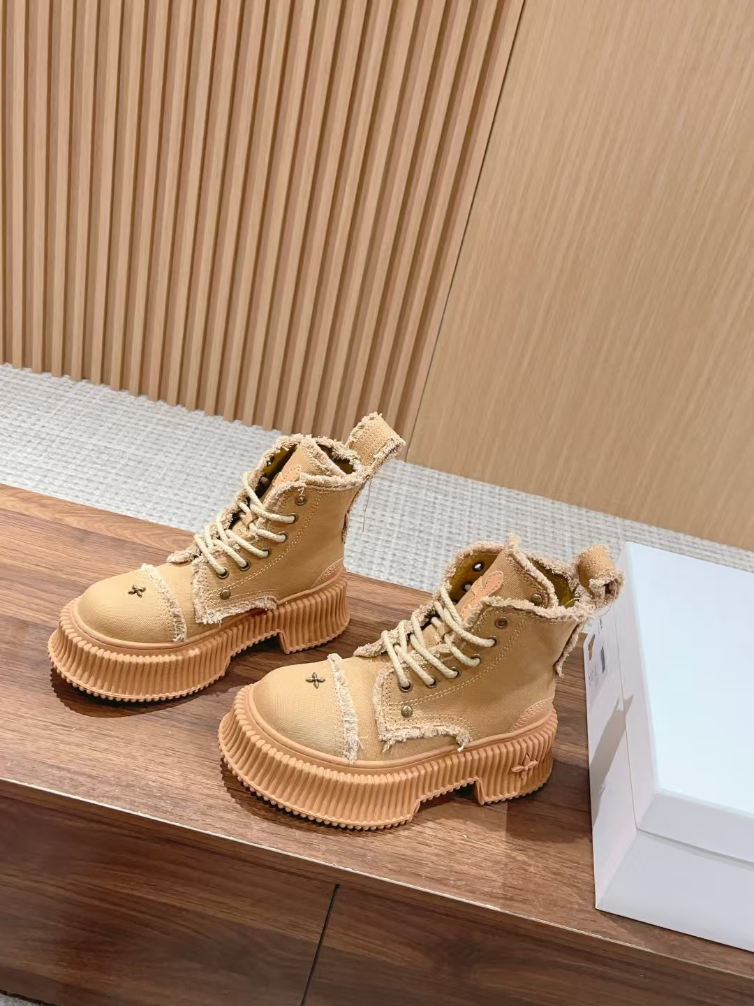 SMFK#New Doc Martens for fall and winter