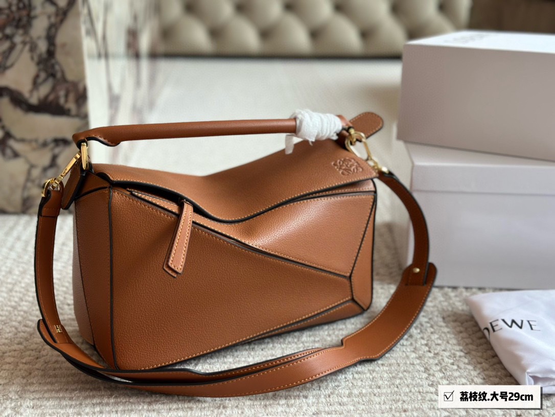 High Quality LOEWE Puzzle Edge Big textured-leather shoulder bag